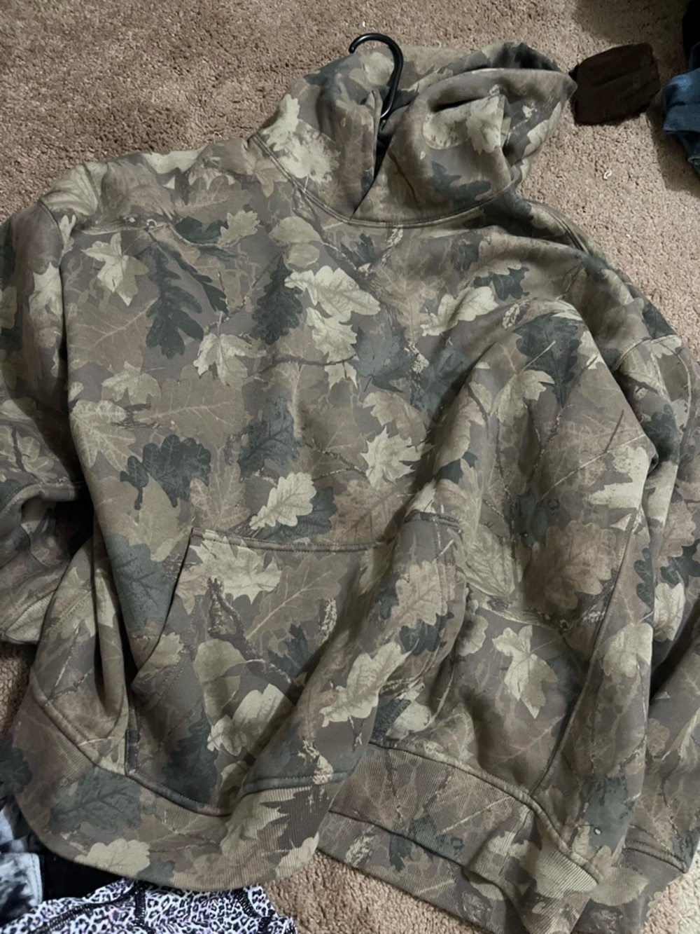 Abercrombie & Fitch Men's Leaf Camo Hoodie - Olive/Tan